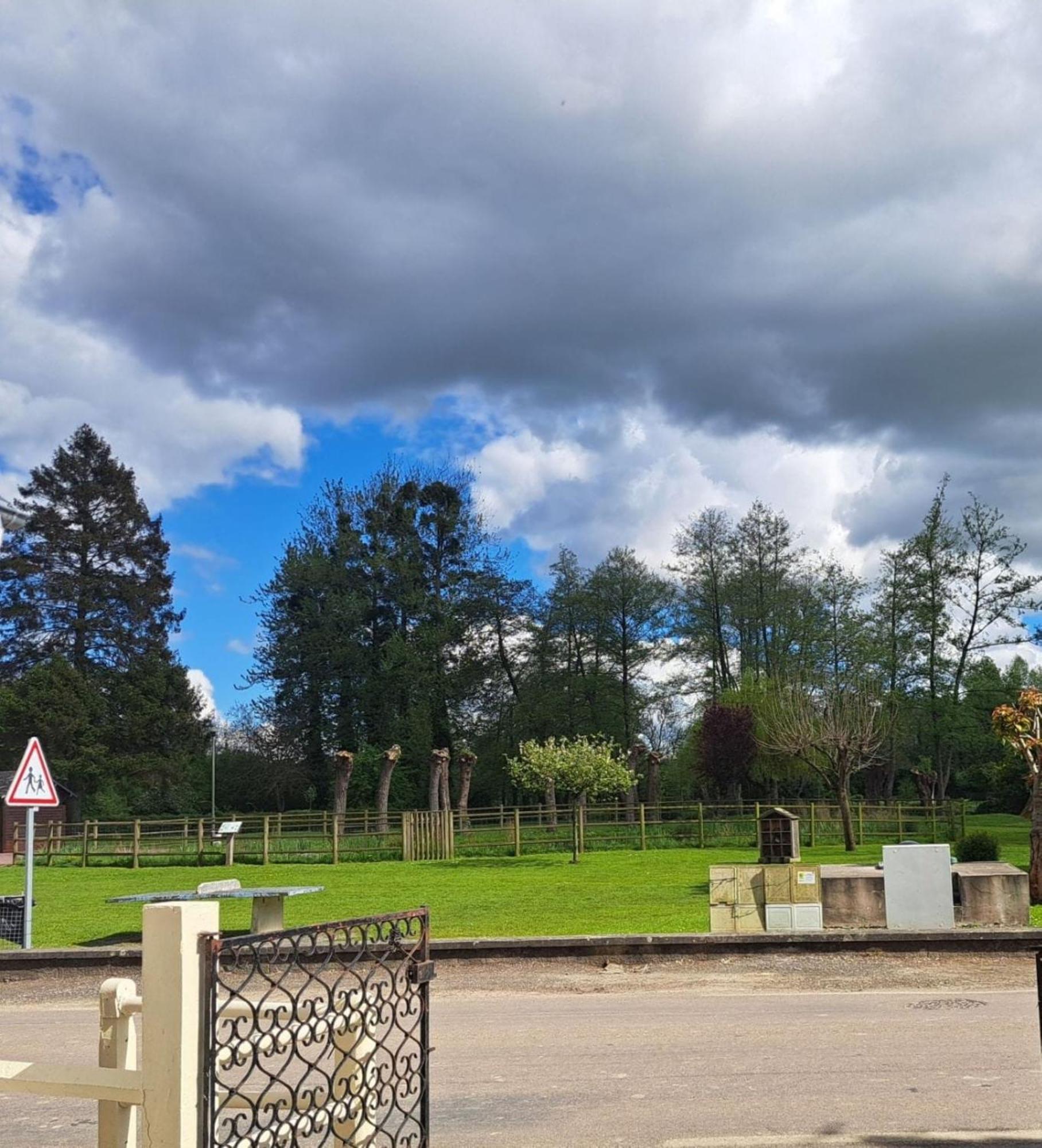 Au Clair Matin Sur L'Yeres Villa Sept-Meules Ngoại thất bức ảnh