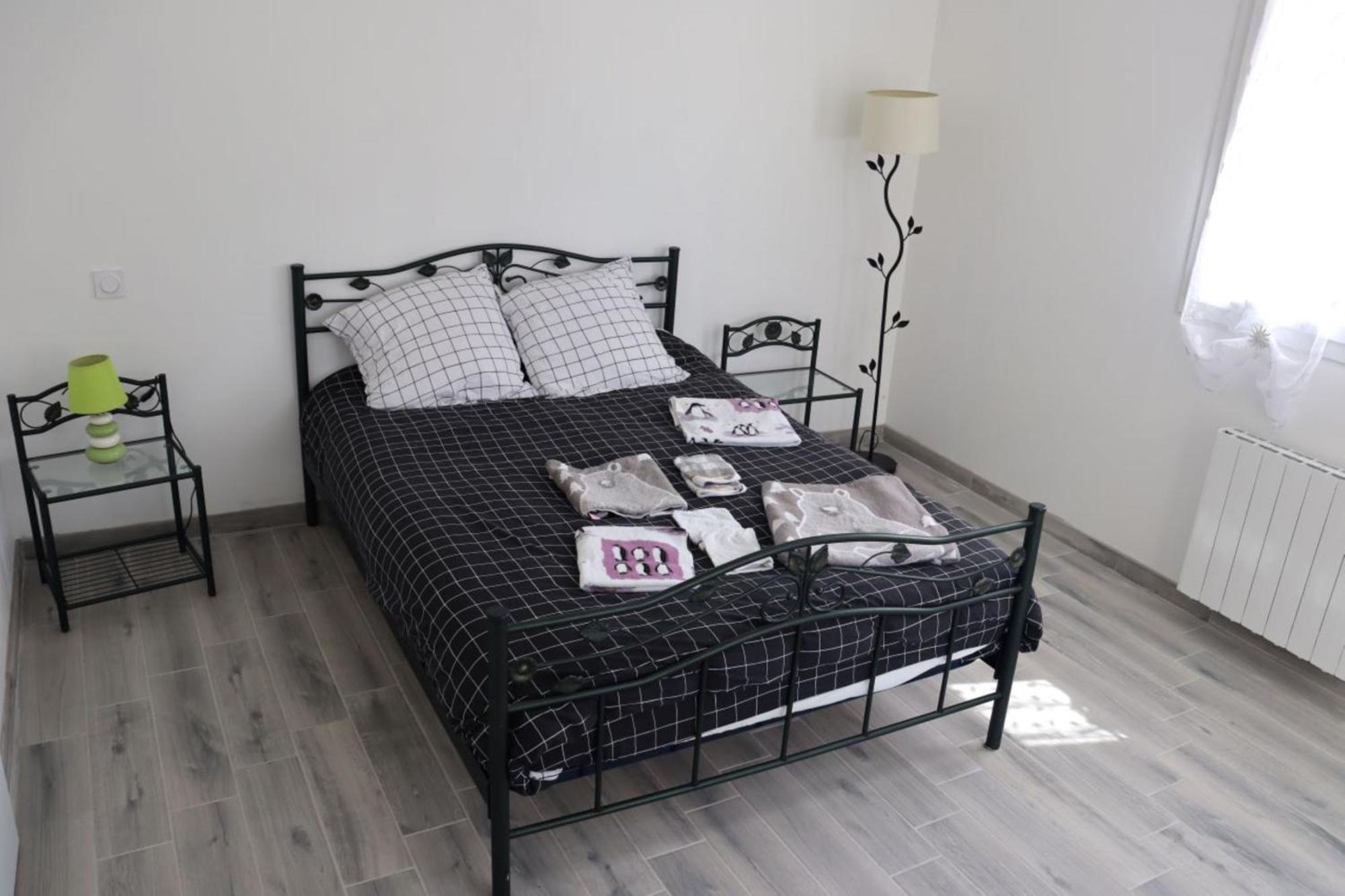 Au Clair Matin Sur L'Yeres Villa Sept-Meules Ngoại thất bức ảnh